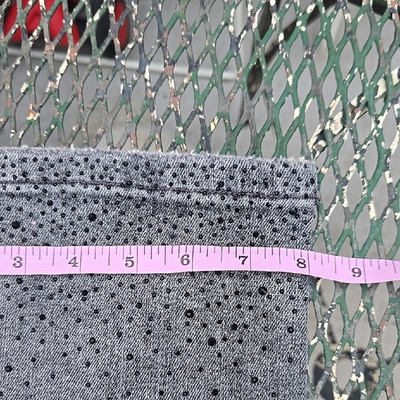 Judy Blue Jeans - Picture 12 of 13